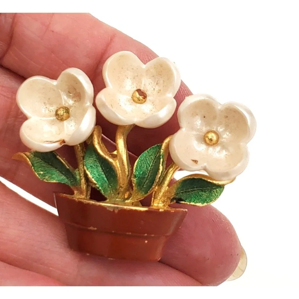 Vintage Flowers in a Pot w Faux Pearls Pin Brooch Mamselle Gold Tone Enameled